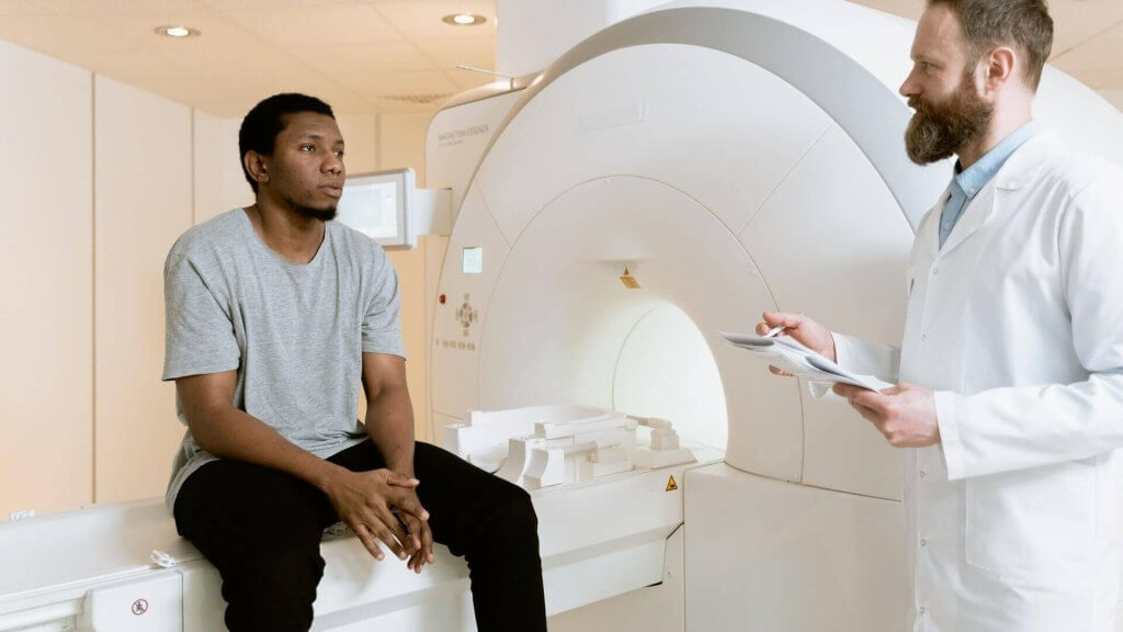 Identifier un patient débordé avec une affection chronique